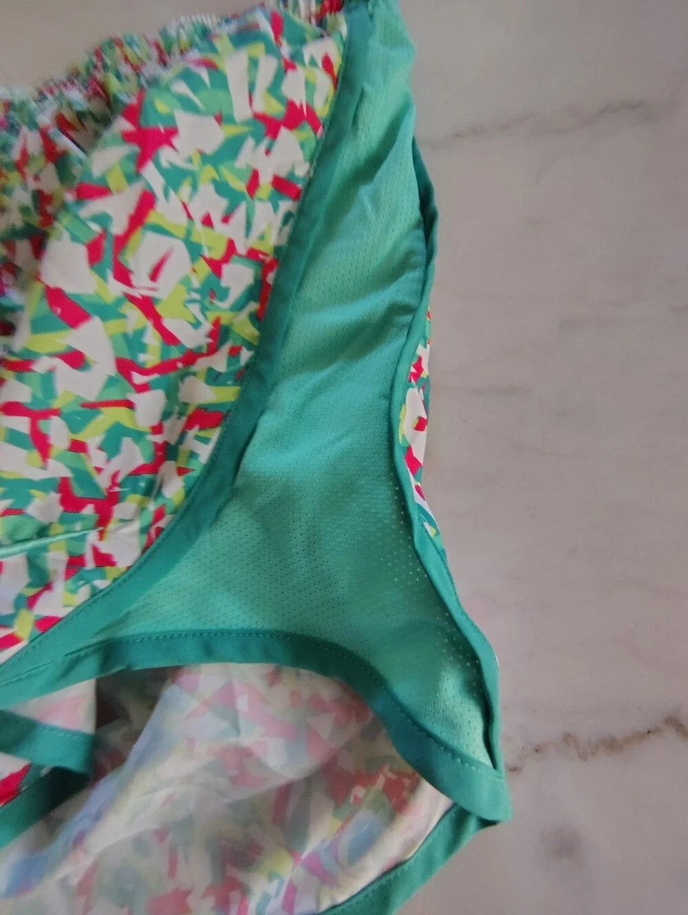 Nike Dri Fit Breathable Mesh Teal Red Paint Splatter Athletic Shorts Size XL